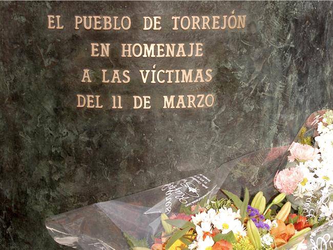 Torrejón de Ardoz realizará el acto homenaje y minuto de silencio por las víctimas de los atentados del 11 de marzo de 2004 este lunes a las 18:00 horas en el monumento a las Víctimas del 11-M en la Plaza de España