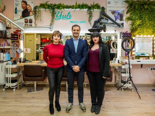 “Yuli peluquería”, un centro de belleza especializado en realizar cambios de looks, además de ofrecer los servicios de manicura, pedicura y maquillaje cumple cinco años de vida en Torrejón de Ardoz