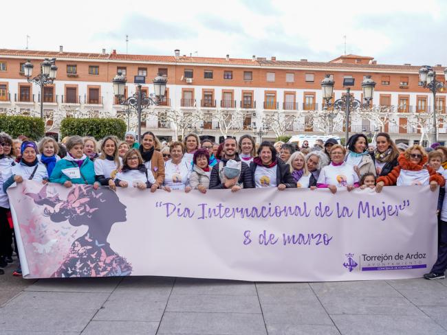 Salida desde la Plaza mayor de la Marcha por la Igualdad