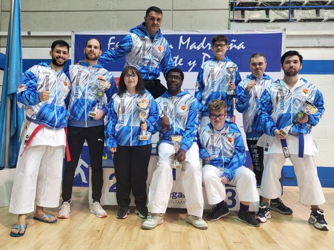 Competidores del Club Karate Torrejón de Ardoz Tomás Herrero en el Campeonato de Madrid de parakarate
