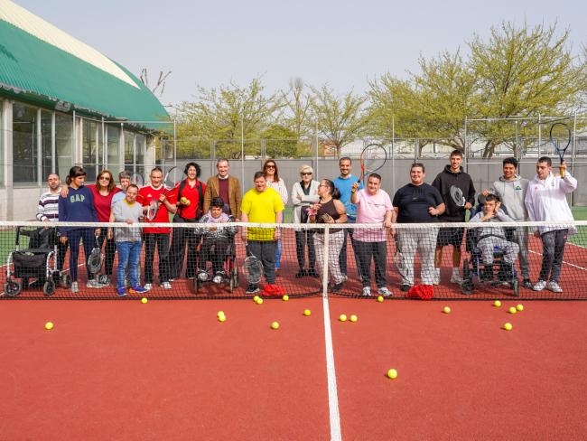 Las Escuelas de Tenis Adaptado están situadas en el Club Deportivo Parque de Cataluña y en las instalaciones municipales de los complejos deportivos Joaquín Blume y El Juncal  