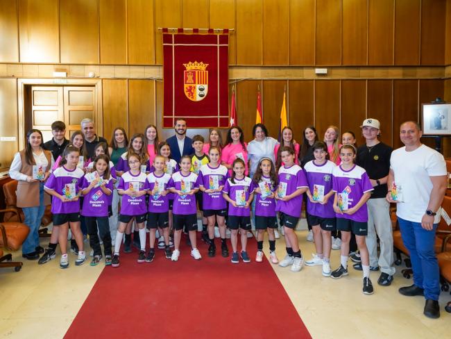 En el acto de homenaje fueron reconocidos 27 deportistas torrejoneros de diferentes disciplinas