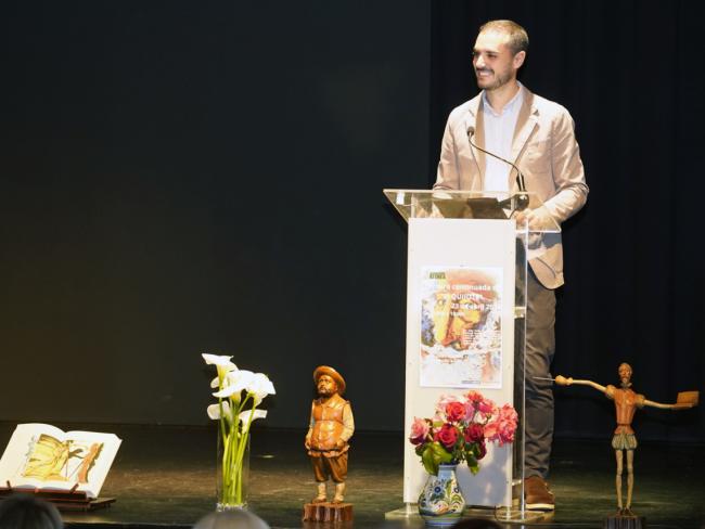 El alcalde, Alejandro Navarro Prieto, ha iniciado esta mañana la tradicional lectura de la obra maestra de Miguel de Cervantes