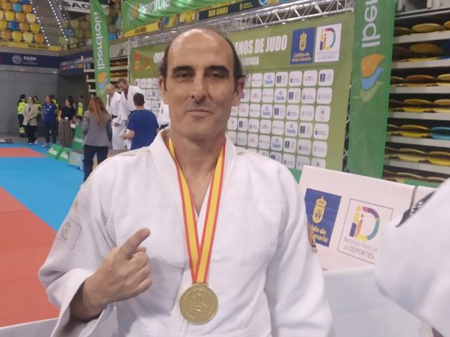 Jesús Martín Guillén, con la medalla de oro lograda en el Campeonato de España 