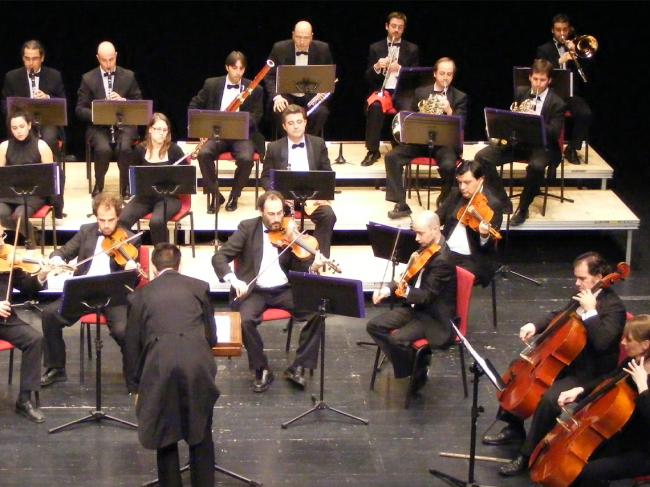 “Libre”, espectáculo con los grandes temas de Nino Bravo, la música navideña de “Huellas de Esperanza” y el Concierto de Año Nuevo, en el Teatro Municipal José Mª Rodero