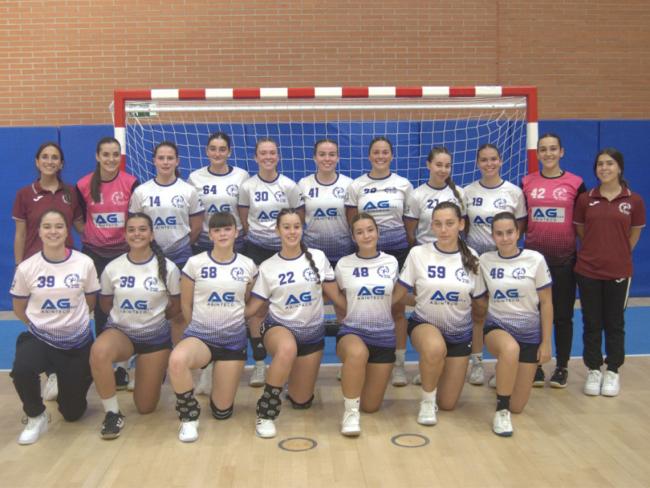 Equipo juvenil femenino del Club Balonmano Torrejón