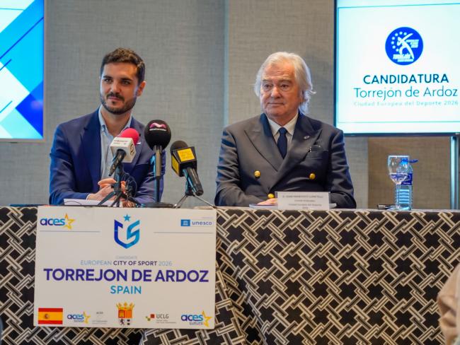 El alcalde, Alejandro Navarro Prieto, ha presentado esta mañana la candidatura de Torrejón de Ardoz a Ciudad Europea del Deporte 2026. El acto se ha desarrollado en el Hotel Asset con la presencia del Comité Evaluador, encabezado por Gian Francesco Lupattelli, presidente de la Asociación Europea de Capitales y Ciudades del Deporte (ACES Europe).  Torrejón de Ardoz, 23 de mayo de 2025. En la presentación de la candidatura torrejonera, Alejandro Navarro Prieto, ha destacado que “es para mí un inmenso honor, c