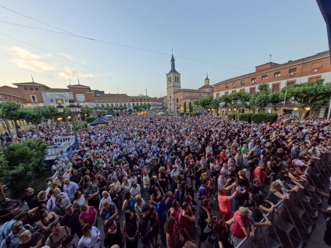 Imagen de la Plaza Mayor en el tributo a Héroes del Silencio