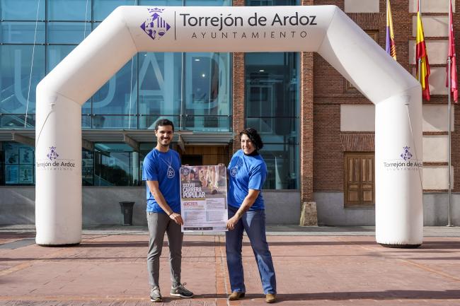 El alcalde, Alejandro Navarro, y la concejala de Turismo, Miriam Gutiérrez, presentando la iniciativa 